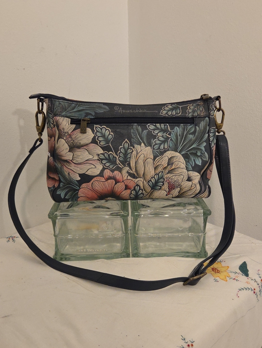 EUC Anuschka Shoulder/crossbody Bag
